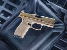 Load image into Gallery viewer, Springfield Armory Hellcat Pro CO2 BB Pistol (TAN)