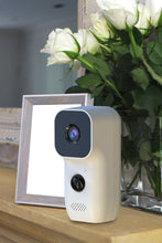 Load image into Gallery viewer, SG Indoor/Outdoor Battery or Solar Power Camera