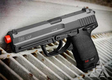 Load image into Gallery viewer, H&amp;K USP CO2 AIRSOFT PISTOL
